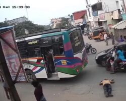 Man ended his life under wheels of a bus