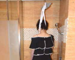 Woman hanged herself in shower