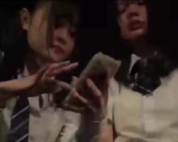 Two japanese girls commited suicide together