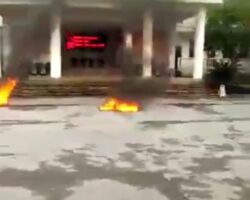 Chinese set himself on fire in protest