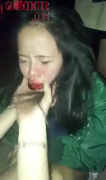 Group of Chinese girls bully a girl • GoreCenter