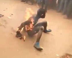 Nigerian thief burned alive #3