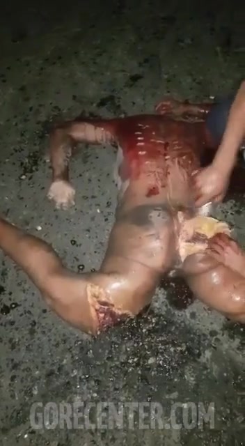 Guy plays with decapitated female body • GoreCenter