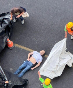 Guy commits suicide by jumping from crane