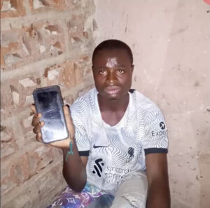 Nigerian thief caught with someone else's phone in his pocket