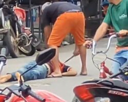Barber stabbed to death in the middle of street