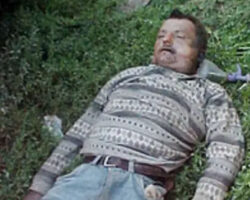 Dead homeless man found between two cars