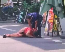 Chinese man slashed by his love rival right in the middle of street