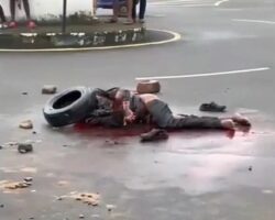 Alleged kidnapper burned alive in the middle of road