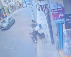 Criminal gunned down in the middle of street