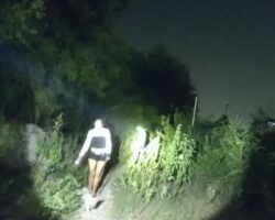 Man shot his girlfriend while trying to shoot police officer