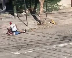 CV gangsters finish off their rival in the middle of street