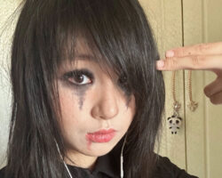 EMO teen girl commits suicide on live TikTok stream
