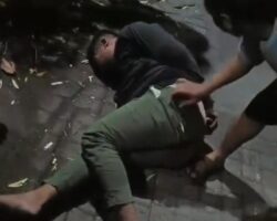 Indonesian street justice for bicycle thief