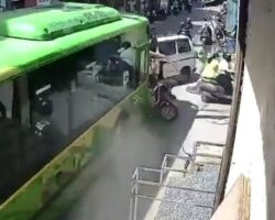 Speeding bus crashes into motorcycle, rickshaw, and school vehicle