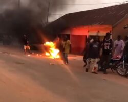 Thief burned alive on busy street
