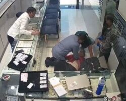 Jeweler survives heart attack thanks to receiving prompt CPR