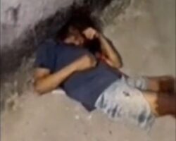 Residents of favela beat thief unconscious