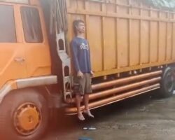 Truck driver hanged himself on bed of his truck
