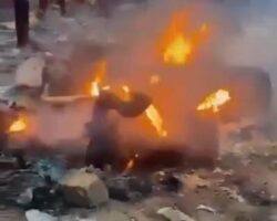 Criminal burned alive in act of vigilante justice