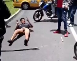 Street justice for Colombian robber
