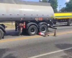Man ends his life by throwing himself under truck