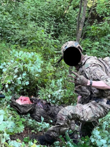 Ukrainians desecrate remains of fallen Russian soldier