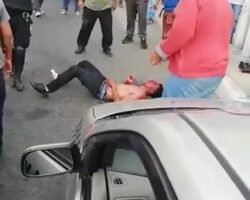 Thief lynched and burned alive in front of police officer