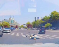 Woman without helmet seriously injured in minor traffic accident
