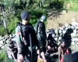 Papuan civilians beaten during interrogation by Indonesian troops