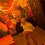 Dude hangs himself after his beautiful girlfriend breaks up with him