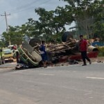 Collision between two trucks resulted in death of one driver