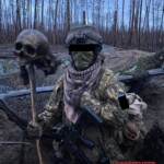 Ukrainian soldiers pose with Russian soldier's skull