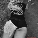 Brazilian influencer Ariane Martins crashes during motorcycle stunt